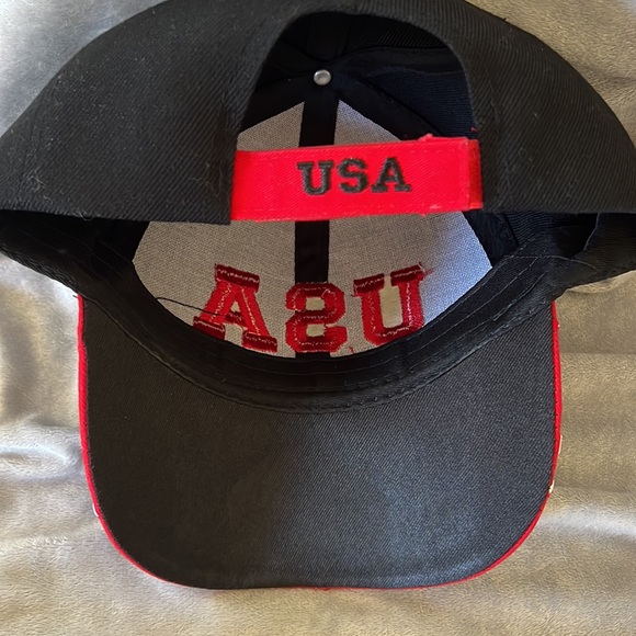 USA baseball cap with Velcro closure brand new never worn. Embroidered USA - Picture 2 of 4